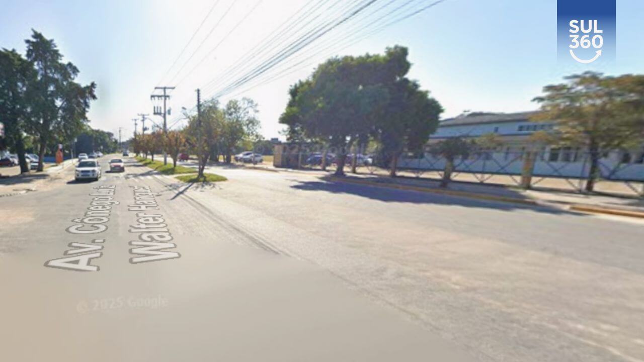 Acidente entre moto e carro deixa danos materiais na Faixinha, em Camaquã