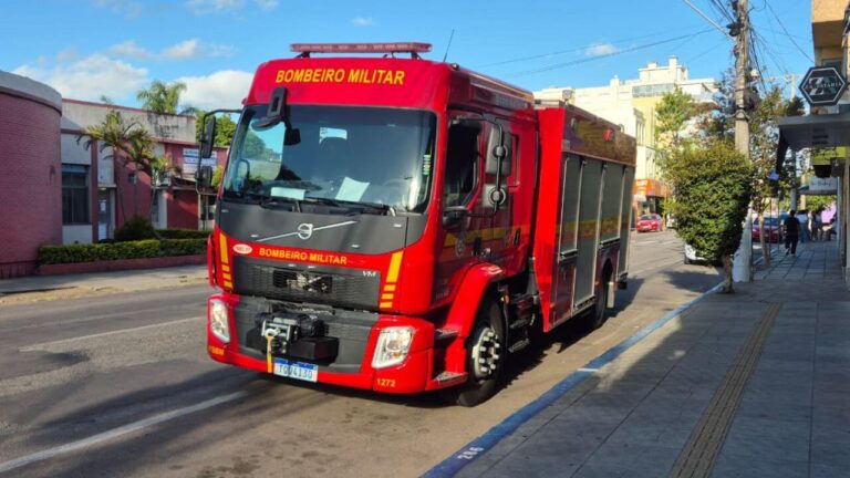Bombeiros atendem ocorrência em loja do Centro de Camaquã