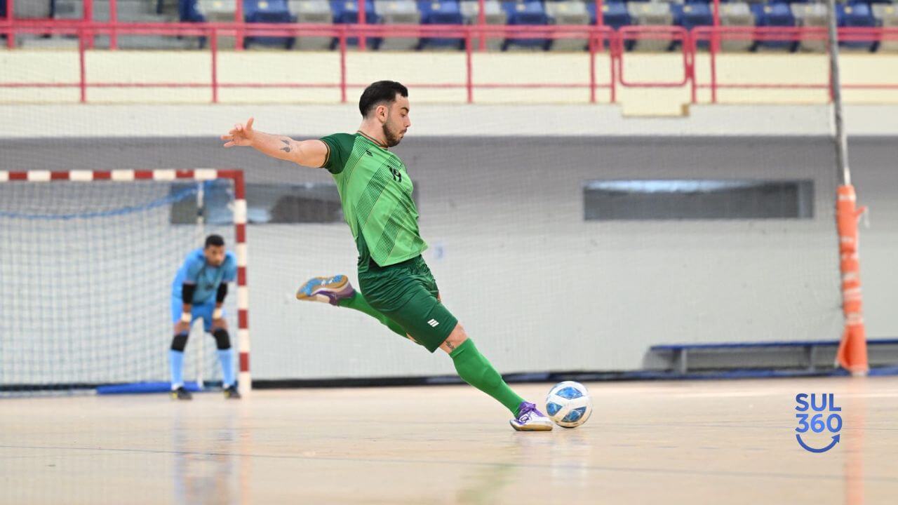 Camaquense Toninho marca dois gols e ajuda em vitória importante do Al-Noor