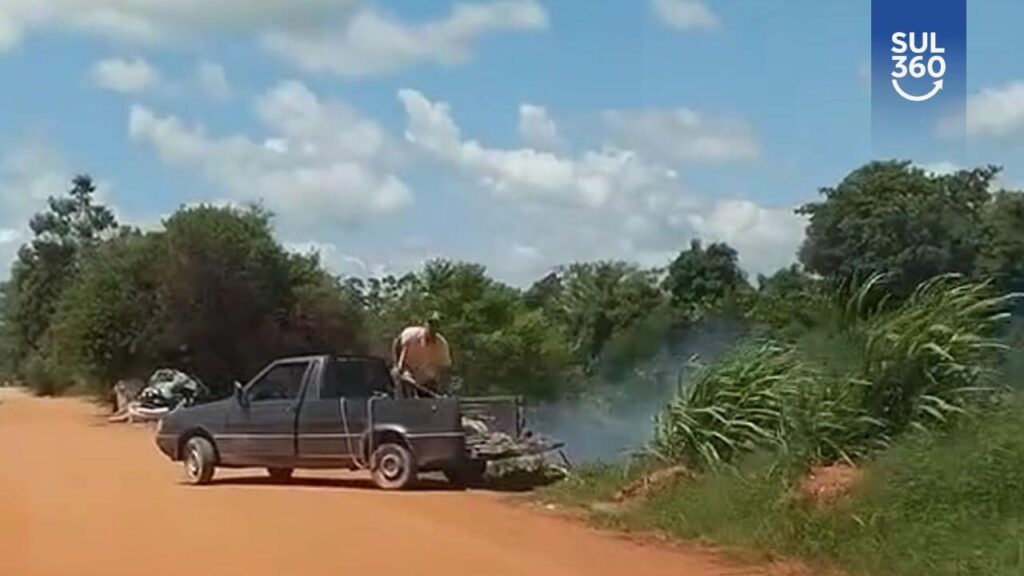 Morador flagra descarte irregular no bairro Getúlio Vargas, em Camaquã
