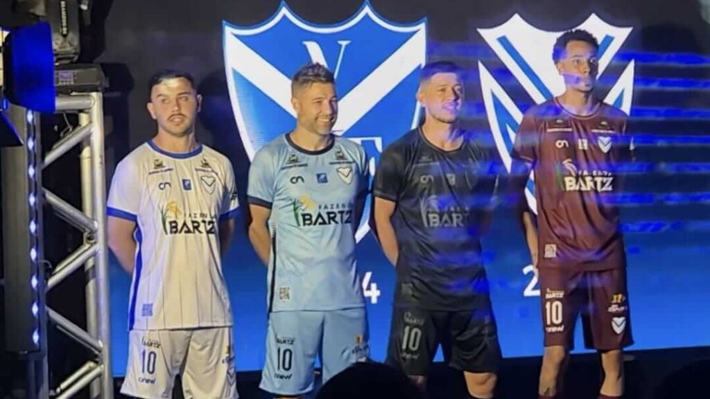 Vélez Camaquã apresenta atletas, staff, comissão e uniformes para a temporada 2026