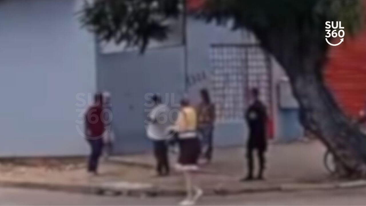 Homem é agredido e detido por populares após tentativa de roubo em Camaquã