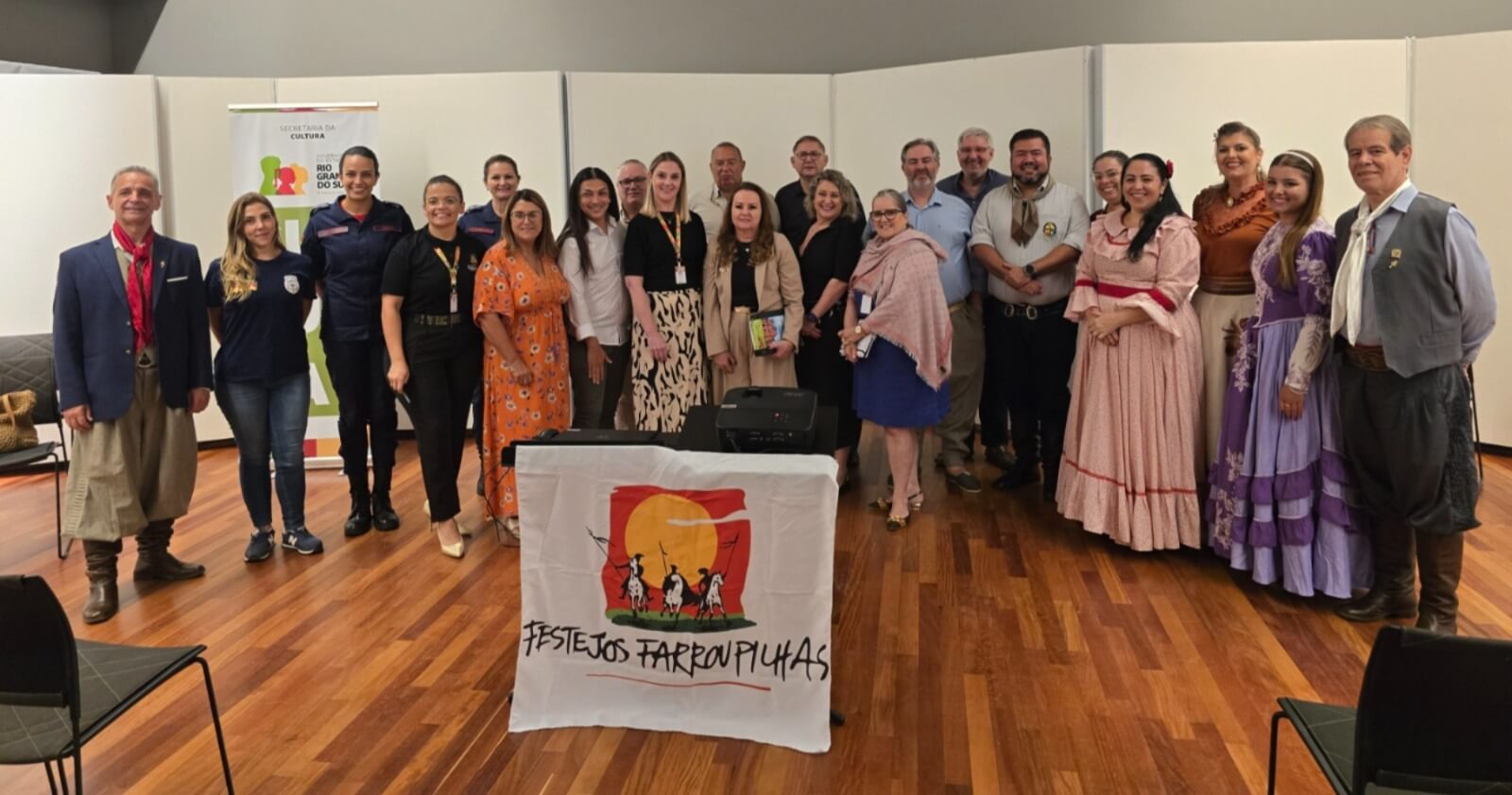 Reunião define tema dos Festejos Farroupilhas 2026 no Rio Grande do Sul