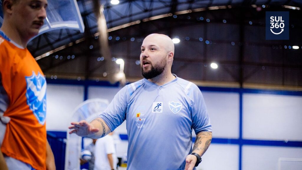 Fisioterapeuta Felipe Vieira no Vélez Camaquã