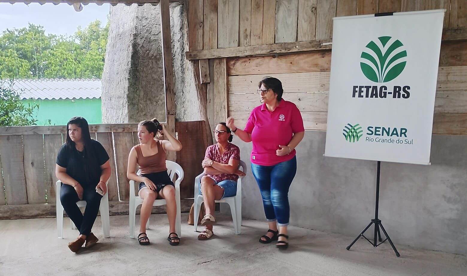 Trabalhadoras rurais de Amaral Ferrador realizam primeira reunião do ano