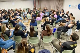 Representantes de Camaquã participam de capacitação que incentiva cooperativismo nas escolas