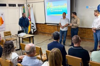 Empresários do agronegócio são homenageados com Troféu Destaque Empresarial Agro pela Prefeitura de Camaquã