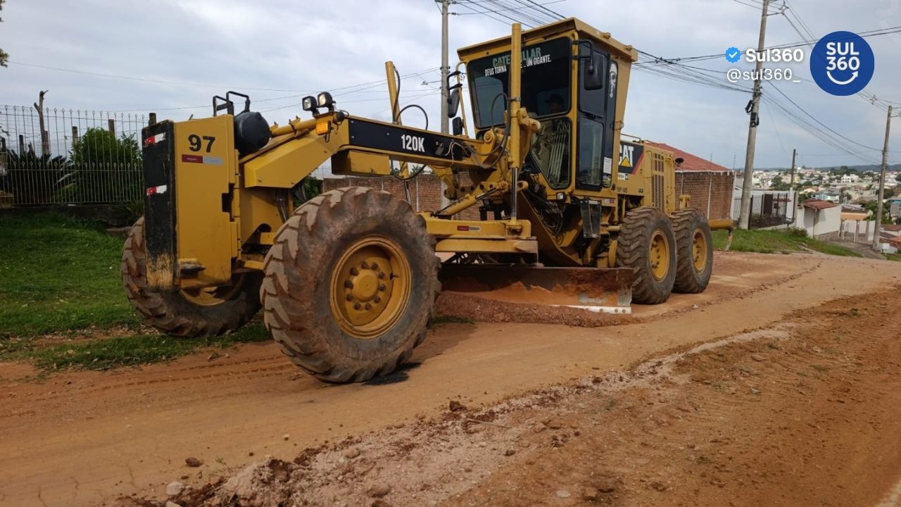Secretaria de Infraestrutura Urbana realiza patrolamento no bairro Dona Tereza