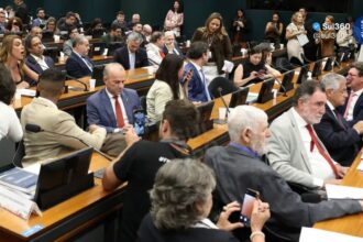 Fim da escala 6x1: entenda proposta que pode mudar jornada de trabalho