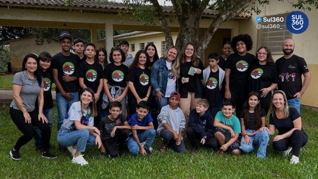 EMEF Chequer Buchaim realiza encontro da cooperativa escolar e elege novos membros