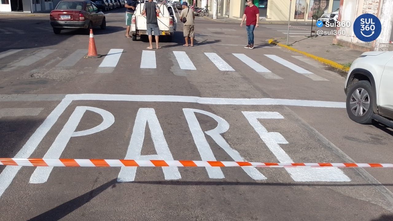 Prefeitura reforça sinalização viária no centro de Camaquã