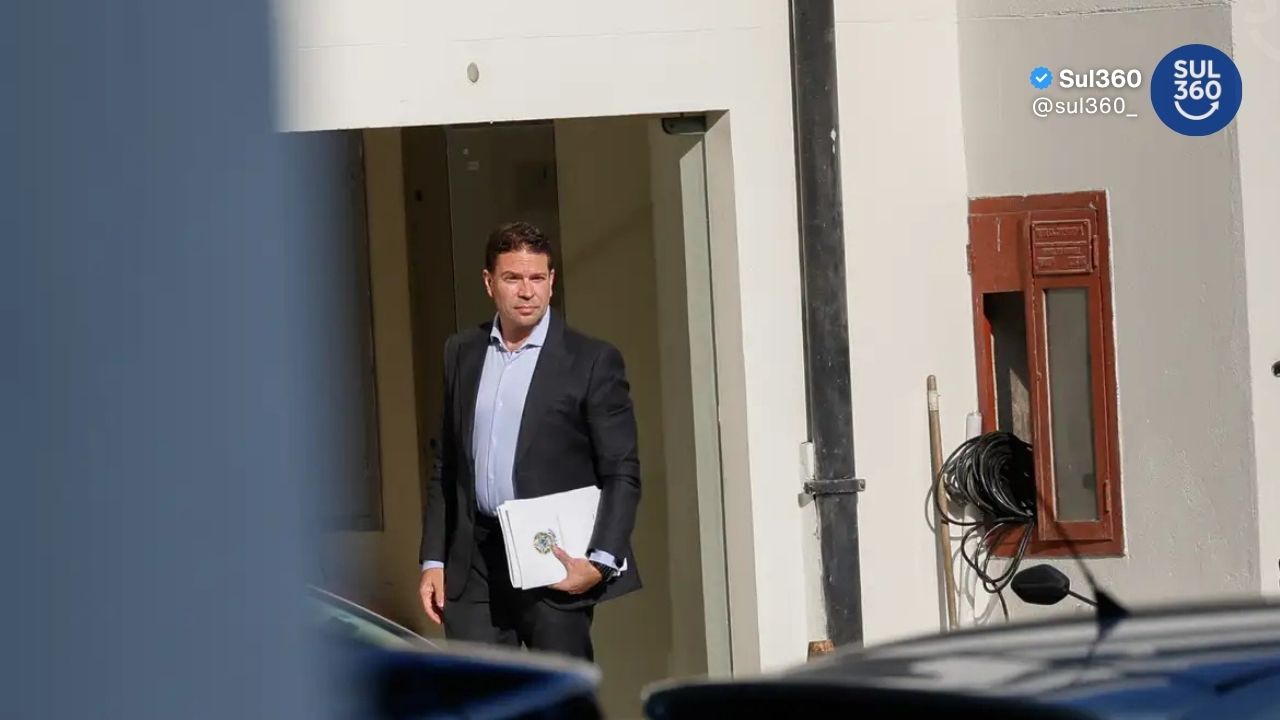 Ex-deputado brasileiro está sob custódio do ICE após meses foragido nos EUA