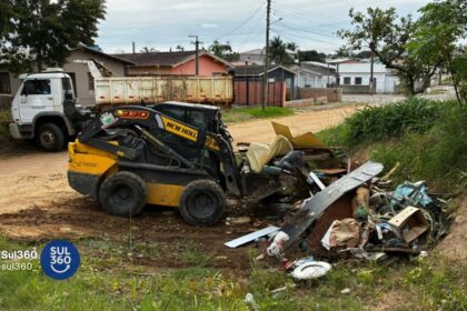 Infraestrutura realiza serviços em bairros durante o "feriadão" em Camaquã