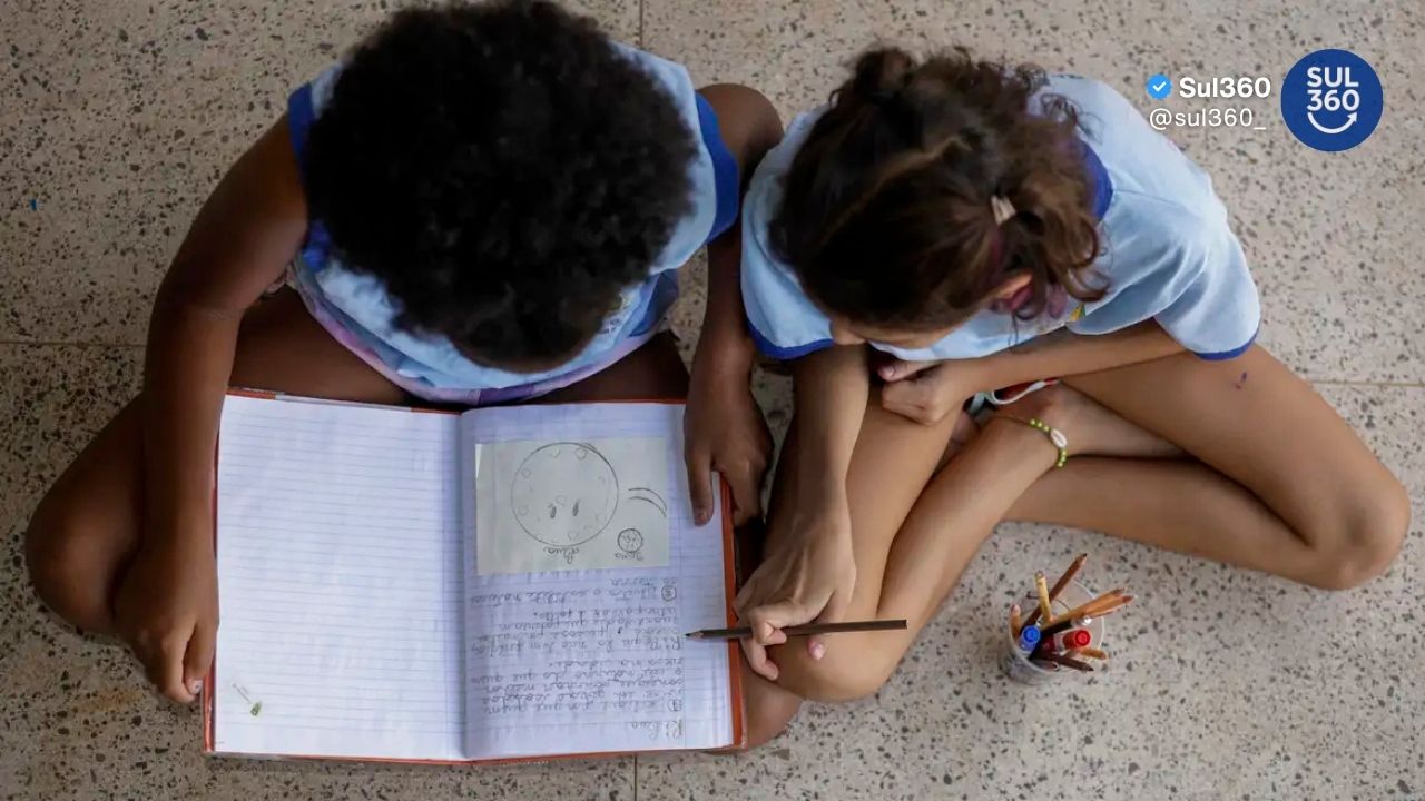 Pesquisa aponta que metade dos estudantes não reconhece debate racial nas escolas