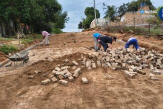 Obras de calçamento avançam na Rua Sergipe no bairro Santa Marta