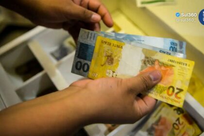 Rendimento das famílias brasileiras bate recorde e chega a R$ 2.264 por pessoa