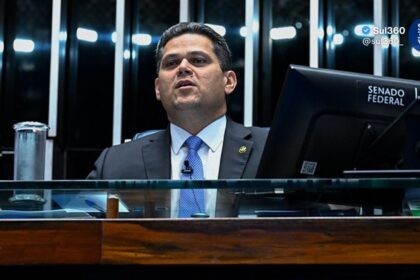 Davi Alcolumbre promulga Lei da Dosimetria após derrubada de veto de Lula