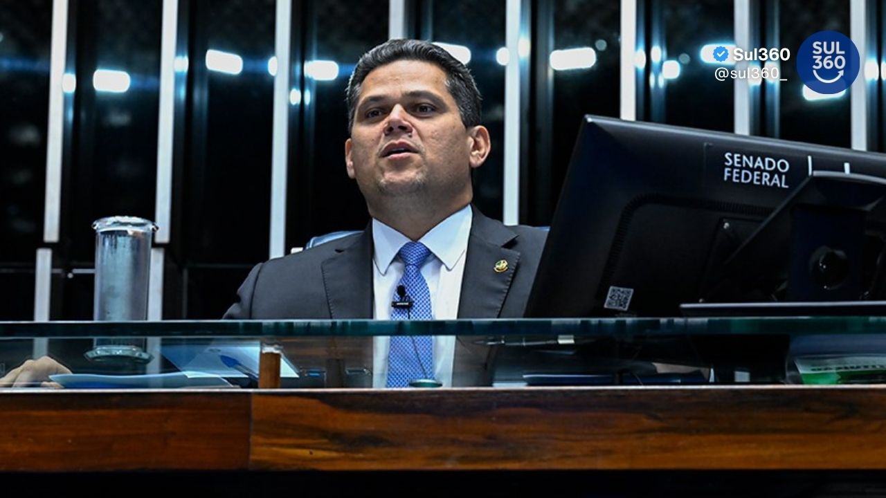 Davi Alcolumbre promulga Lei da Dosimetria após derrubada de veto de Lula