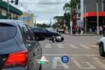 Carro e motocicleta se envolvem em colisão no Centro de Camaquã