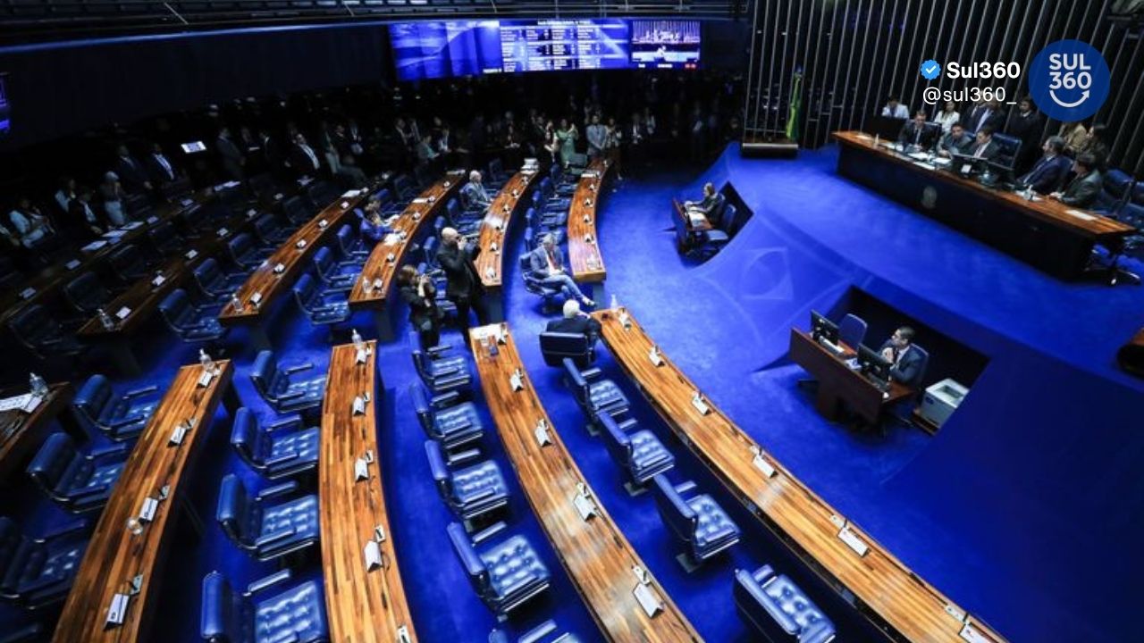 Senado mantém parada há um mês PEC que prevê o fim da escala 6x1