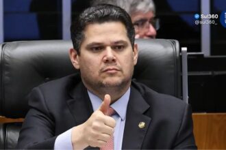 Alcolumbre defende análise sem pressa e sugere "melhorar" PEC da escala 6x1