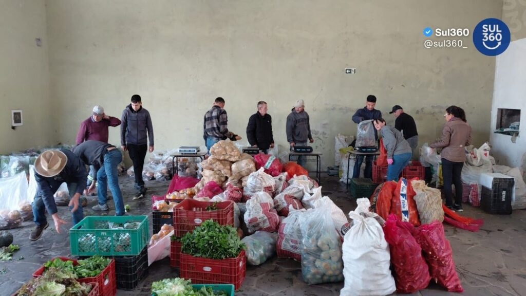 Prefeitura de Camaquã entrega 250 cestas de hortifrúti por meio do Programa de Aquisição de Alimentos