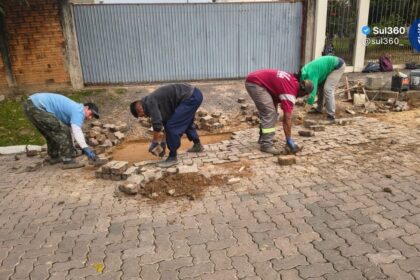 Prefeitura realiza reparos no calçamento da Rua Francisco Luís Pereira da Silva
