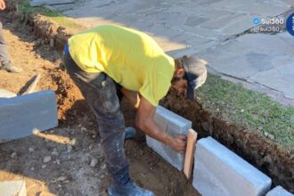 Obras de calçamento são iniciadas na Rua Garibaldi no Bairro Dona Tereza
