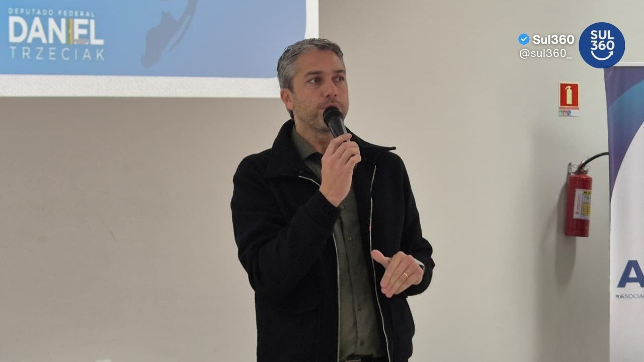 Daniel Trzeciak debate desenvolvimento regional em reunião-almoço promovida pela ACIC