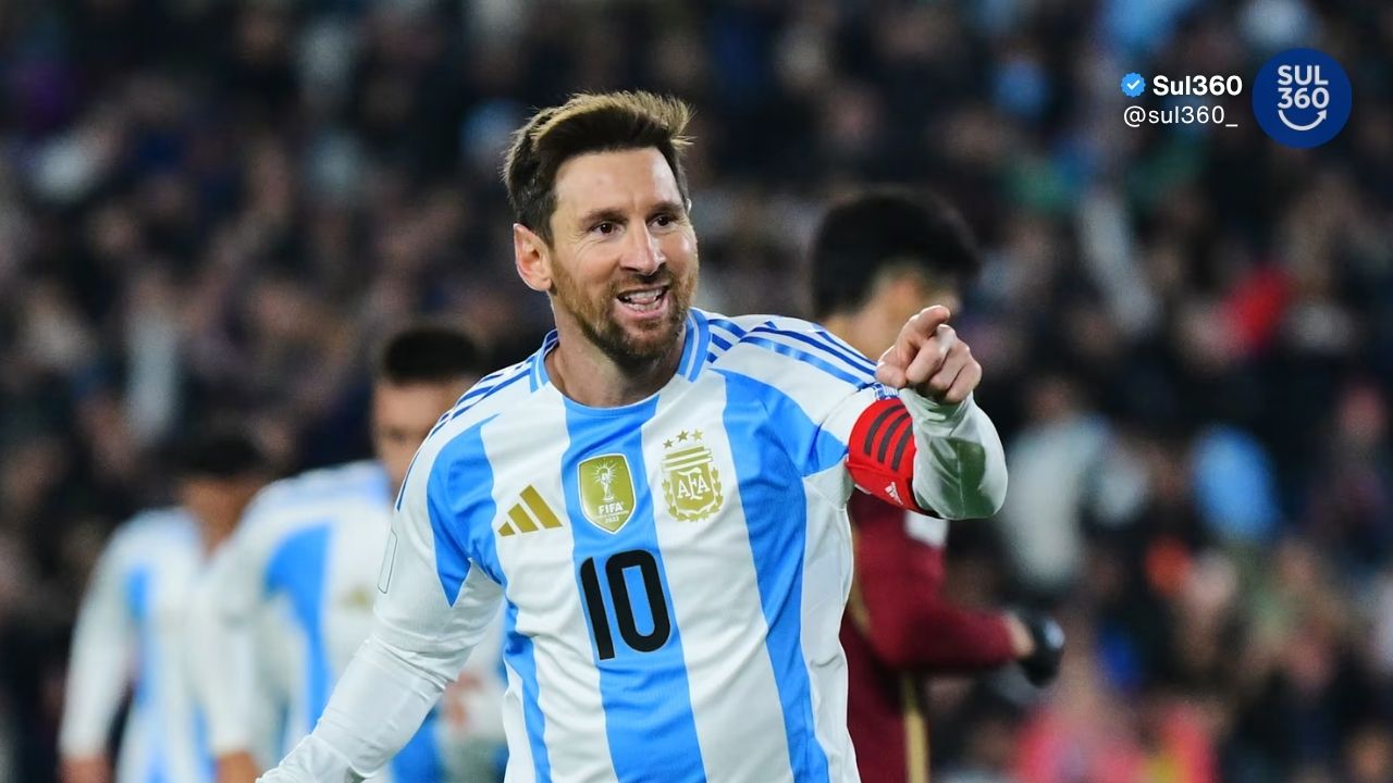 Messi marca duas vezes, garante vitória da Argentina e se torna o maior artilheiro da história das Copas