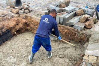 Prefeitura realiza obra de drenagem para melhorar escoamento de água no Bairro Dona Tereza