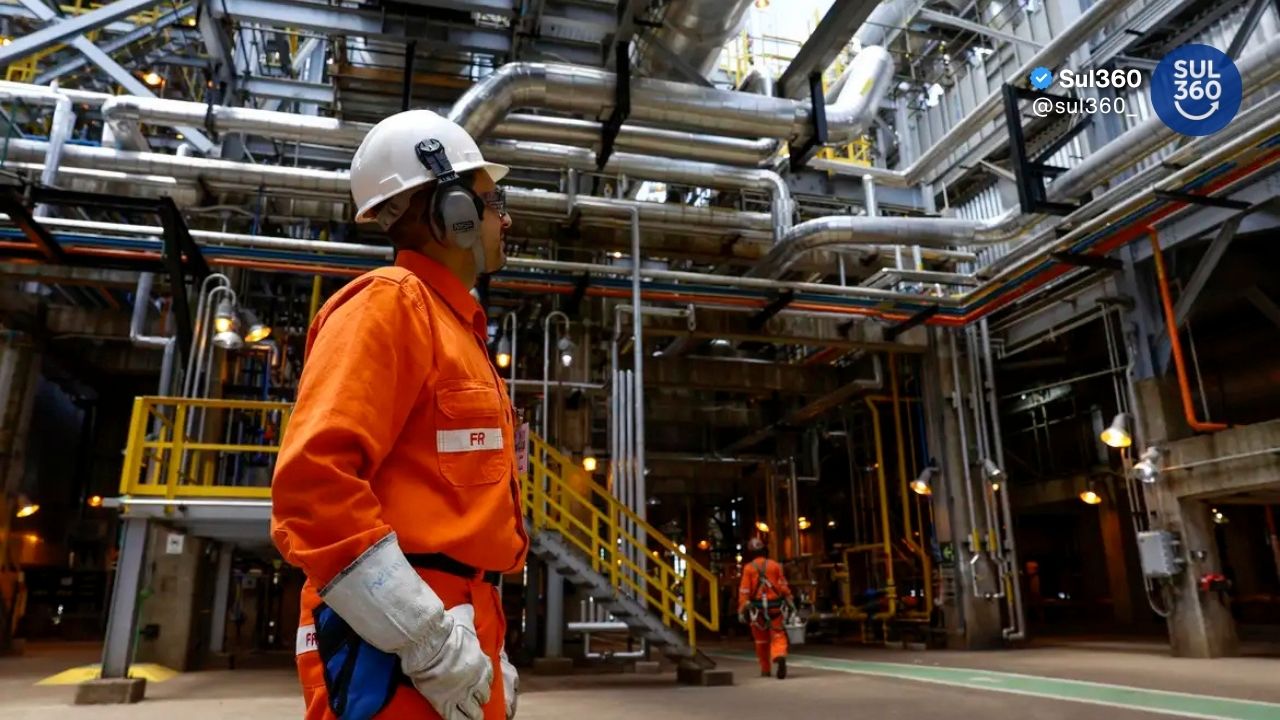 Economia brasileira cresce em abril mesmo com juros altos e pressão externa