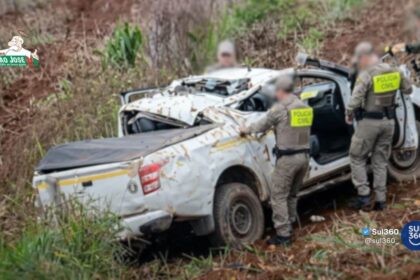 Viatura capota e deixa dois policiais feridos na ERS-350, em Dom Feliciano
