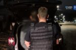 Homem é preso por companheira e familiares no bairro Viégas, em Camaquã