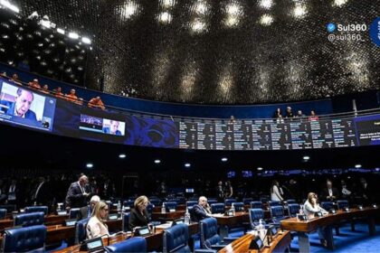 Senado aprova projeto que aumenta penas para crimes contra profissionais da saúde e da educação