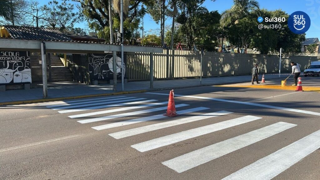 Faixas de pedestres começam a ser revitalizadas na Avenida José Loureiro da Silva