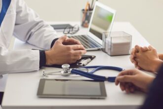 médicos